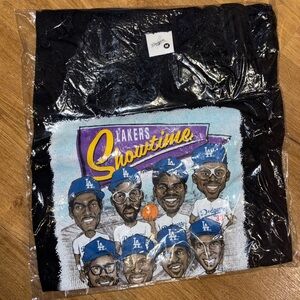Black Lakers Showtime Graphic T-Shirt
